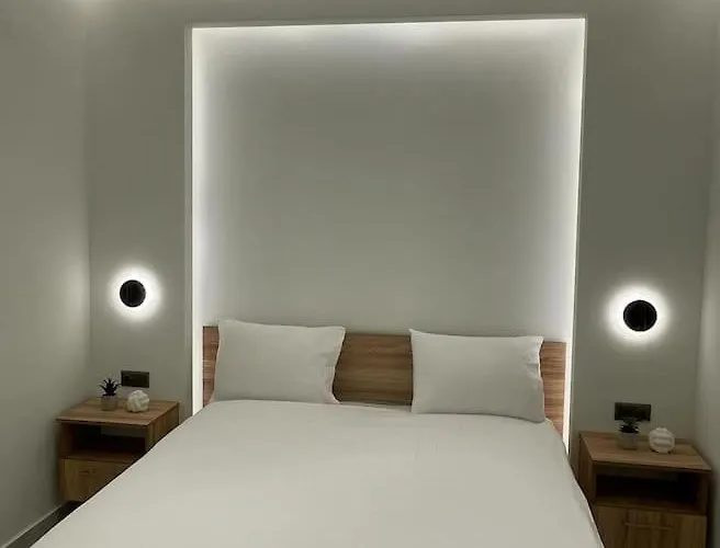 Luxury Next To Agias Sofias Salonicco